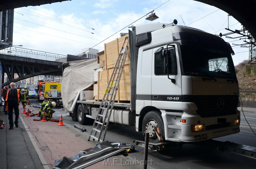 LKW Bruecke Koeln Deutz Opladenestr Deutz Muelheimerstr P157.JPG - Miklos Laubert